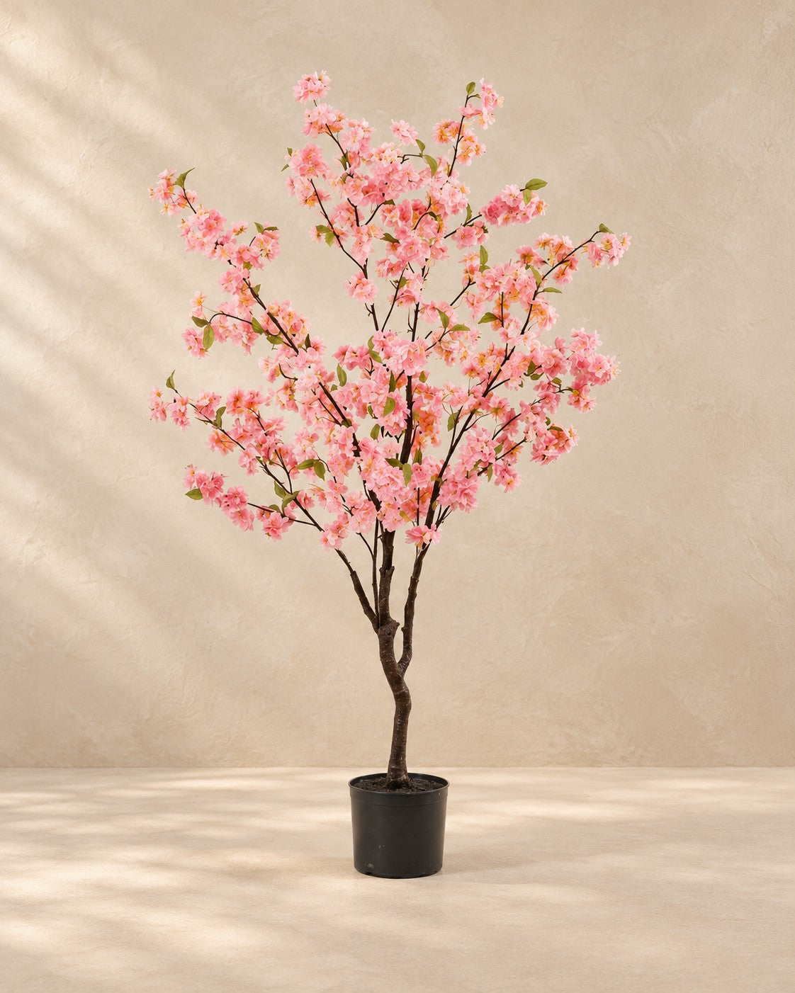 Kunstplant sierkers (Prunus sp.) van 135 cm hoog in pot van 15 cm