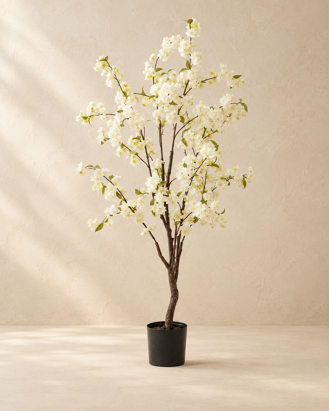 Kunstplant sierkers (Prunus sp.) van 135 cm hoog in pot van 15 cm
