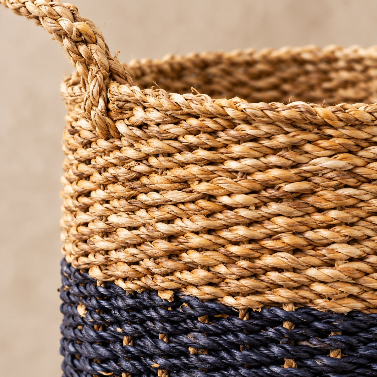 Kosz Vic Ø26 x W23 cm, detal powierzchni