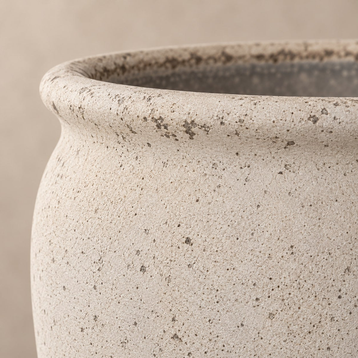 Pot décoratif Artémis Ø53 x H68 cm, détail de la surface