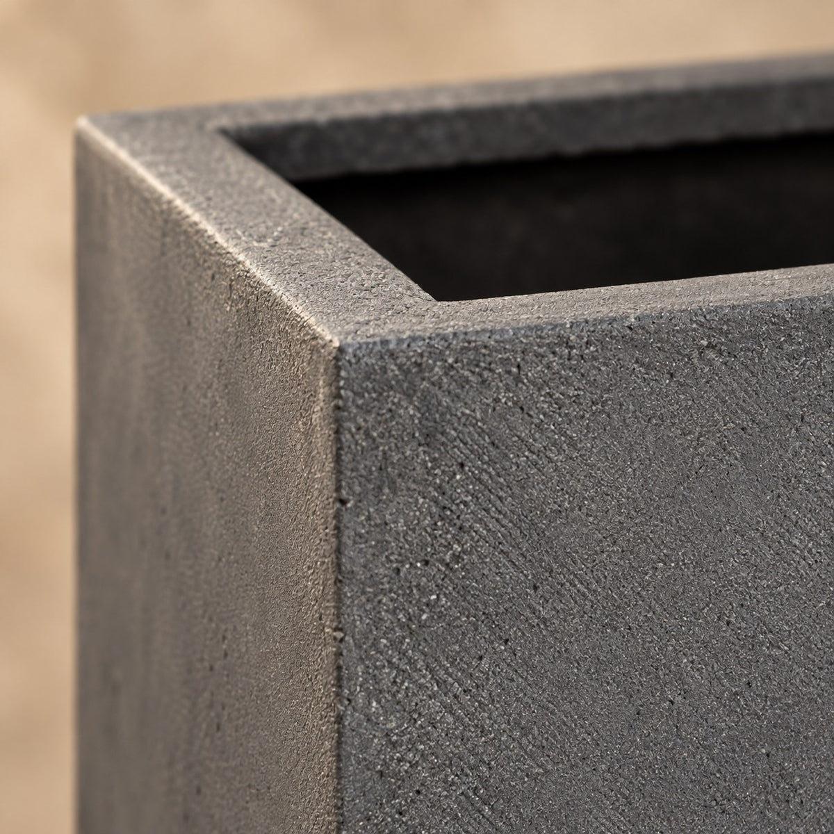 Dekorativ potte Block Grey Ø50 x H50 cm, detalje af overfladen