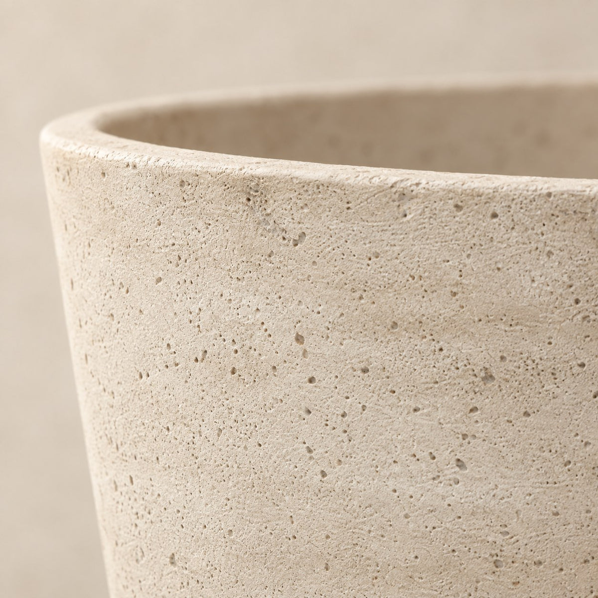 Pot décoratif Seau Beige Washed Ø50 x H40 cm, détail de la surface