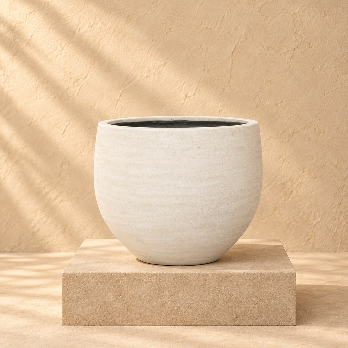 Pot décoratif Orb Ivoire Washed Ø88 x H70 cm