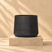Dekorativ potte Patt Black Washed Ø34 x H28 cm